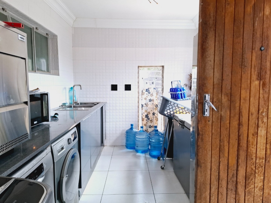 5 Bedroom Property for Sale in Rayton Free State